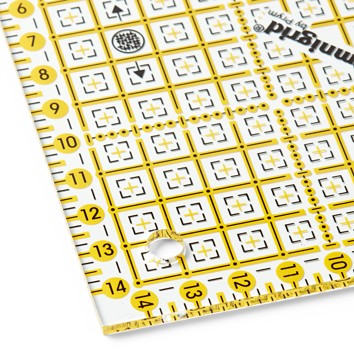 Pravítko PATCHWORK trojúhelník 1/2 čtverce 39022